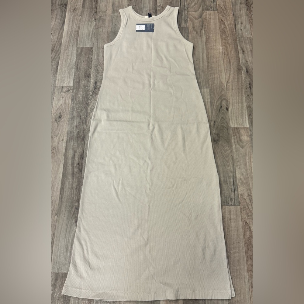 NWT...Universal Thread Cream Maxi Dress